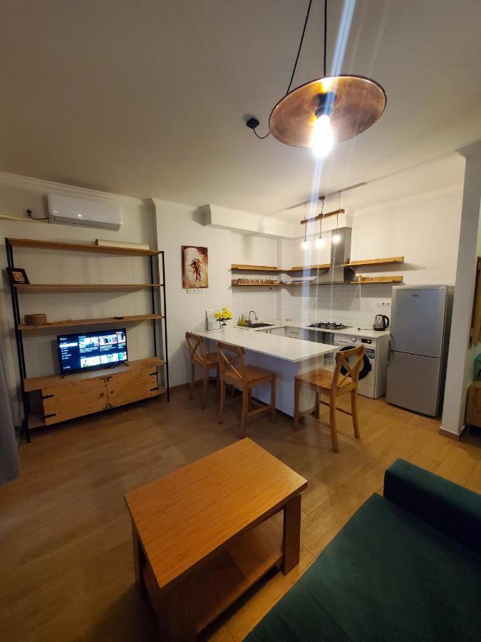 Alexander III Apartment Tbilisi Bagian luar foto